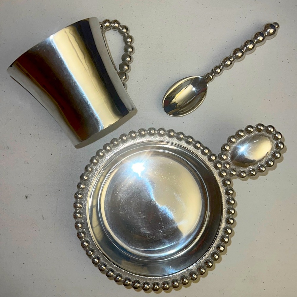MARIPOSA BNWT Baby GIFT String of Pearls Keepsake Set With Cup, Porringer, Spoon